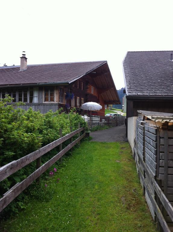 Maison d'hôtes 400-Year-Old Vintage Swiss Chalet à Boltigen Extérieur photo